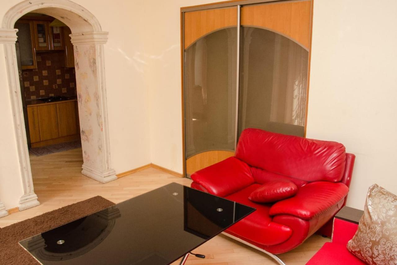 Svobody Avenue Apartment リヴィウ エクステリア 写真